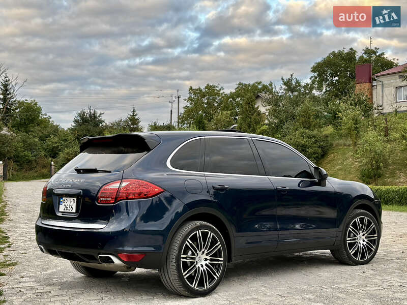 Внедорожник / Кроссовер Porsche Cayenne 2011 в Львове