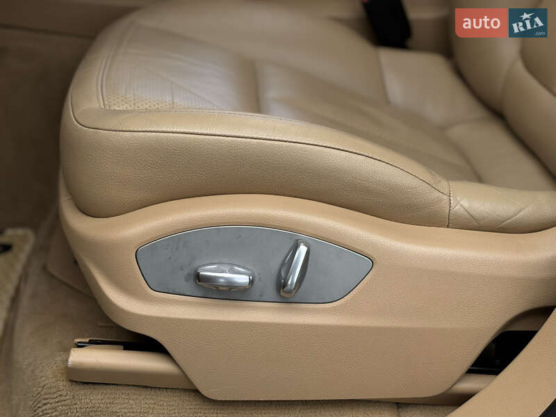 Внедорожник / Кроссовер Porsche Cayenne 2011 в Львове