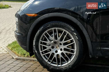 Внедорожник / Кроссовер Porsche Cayenne 2011 в 