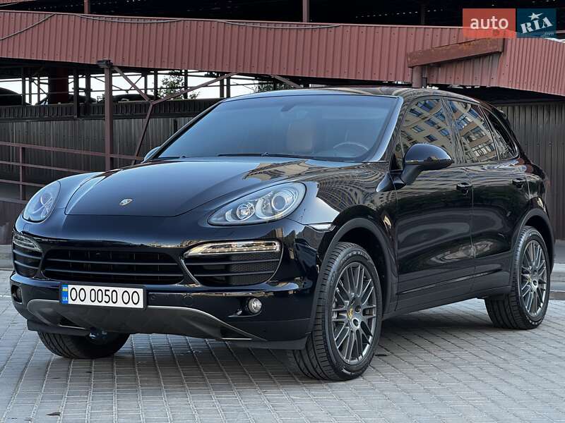 Внедорожник / Кроссовер Porsche Cayenne 2012 в Одессе