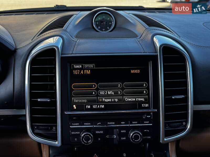 Внедорожник / Кроссовер Porsche Cayenne 2012 в Одессе