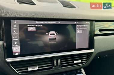 Внедорожник / Кроссовер Porsche Cayenne 2018 в 
