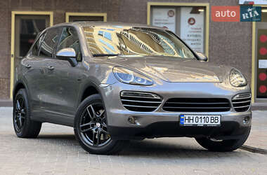 Внедорожник / Кроссовер Porsche Cayenne 2013 в 