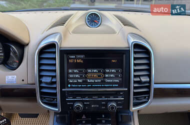 Внедорожник / Кроссовер Porsche Cayenne 2013 в 