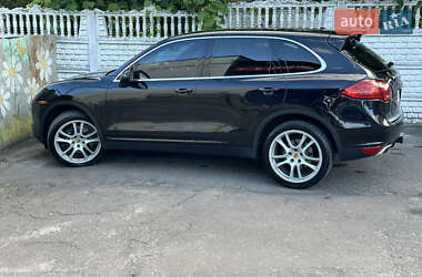 Внедорожник / Кроссовер Porsche Cayenne 2012 в 