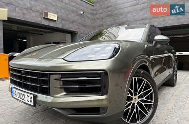 Внедорожник / Кроссовер Porsche Cayenne 2023 в 