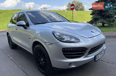 Внедорожник / Кроссовер Porsche Cayenne 2013 в 
