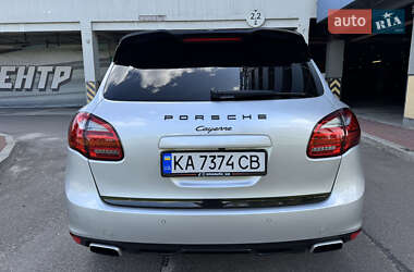 Внедорожник / Кроссовер Porsche Cayenne 2013 в 