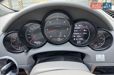 Внедорожник / Кроссовер Porsche Cayenne 2013 в 