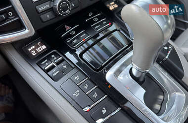 Внедорожник / Кроссовер Porsche Cayenne 2013 в 