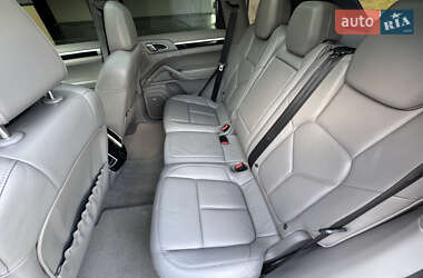 Внедорожник / Кроссовер Porsche Cayenne 2013 в 