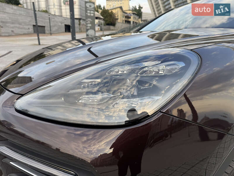 Внедорожник / Кроссовер Porsche Cayenne 2018 в Киеве