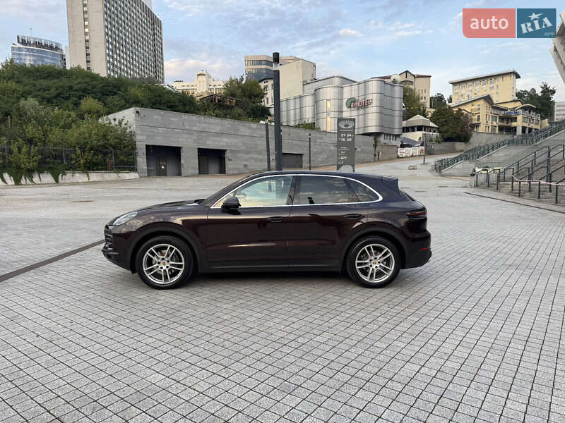 Внедорожник / Кроссовер Porsche Cayenne 2018 в Киеве