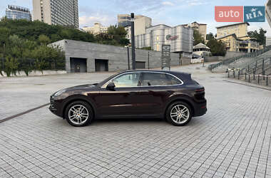 Позашляховик / Кросовер Porsche Cayenne 2018 в 