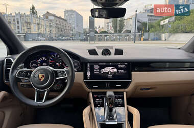 Позашляховик / Кросовер Porsche Cayenne 2018 в 