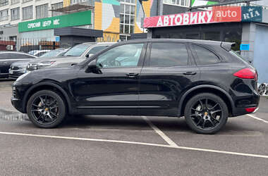 Внедорожник / Кроссовер Porsche Cayenne 2012 в 