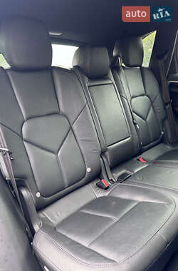 Внедорожник / Кроссовер Porsche Cayenne 2012 в 
