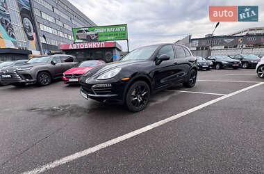 Внедорожник / Кроссовер Porsche Cayenne 2012 в 