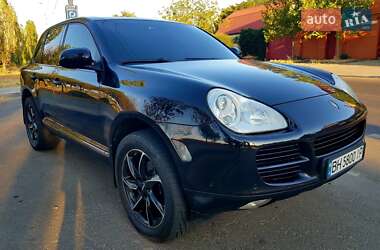 Внедорожник / Кроссовер Porsche Cayenne 2004 в 