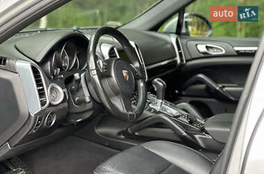 Внедорожник / Кроссовер Porsche Cayenne 2013 в 