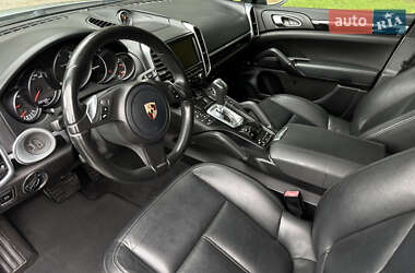 Внедорожник / Кроссовер Porsche Cayenne 2013 в 