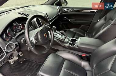 Позашляховик / Кросовер Porsche Cayenne 2012 в 