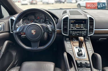 Внедорожник / Кроссовер Porsche Cayenne 2013 в 