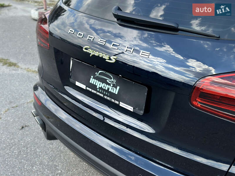Внедорожник / Кроссовер Porsche Cayenne 2016 в Харькове