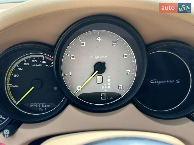 Внедорожник / Кроссовер Porsche Cayenne 2016 в Харькове