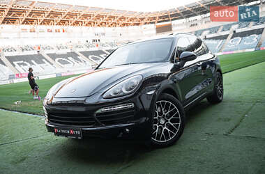 Внедорожник / Кроссовер Porsche Cayenne 2010 в 