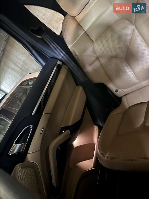 Позашляховик / Кросовер Porsche Cayenne 2015 в Києві
