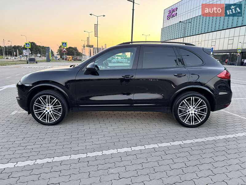 Позашляховик / Кросовер Porsche Cayenne 2011 в Львові