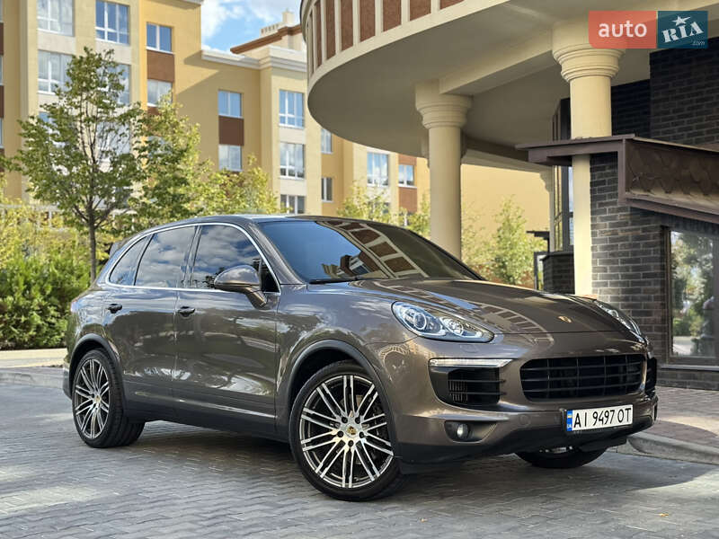 Позашляховик / Кросовер Porsche Cayenne 2015 в Києві