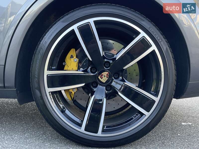 Позашляховик / Кросовер Porsche Cayenne 2019 в Києві