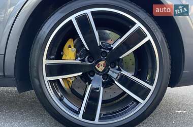 Внедорожник / Кроссовер Porsche Cayenne 2019 в 