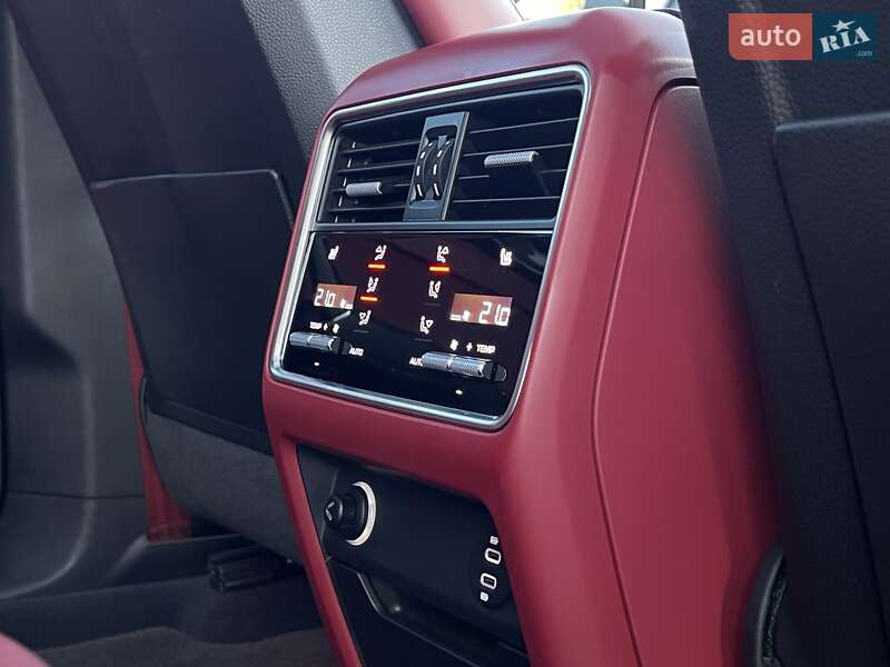 Позашляховик / Кросовер Porsche Cayenne 2019 в Києві