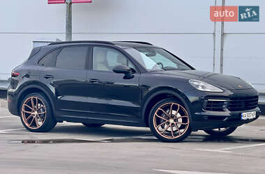 Позашляховик / Кросовер Porsche Cayenne 2018 в 