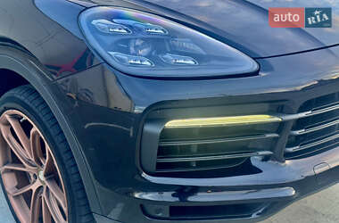 Позашляховик / Кросовер Porsche Cayenne 2018 в 