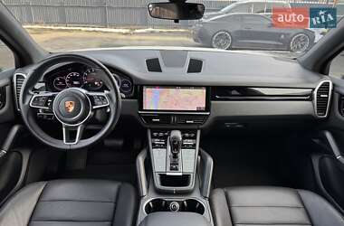 Внедорожник / Кроссовер Porsche Cayenne 2018 в 