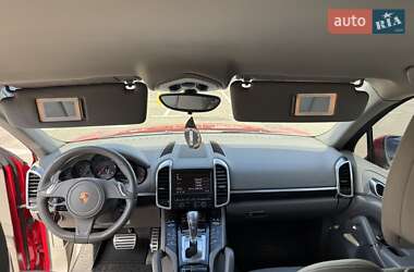 Внедорожник / Кроссовер Porsche Cayenne 2013 в 