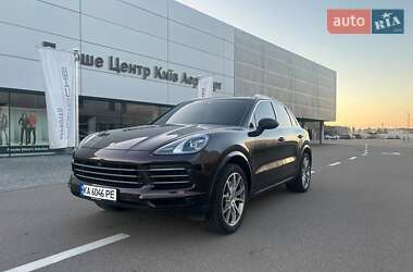 Внедорожник / Кроссовер Porsche Cayenne 2018 в 