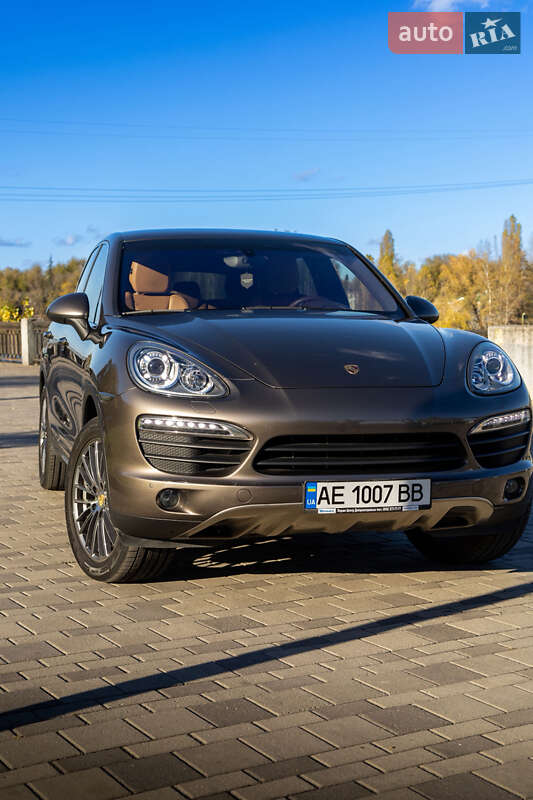 Внедорожник / Кроссовер Porsche Cayenne 2012 в Днепре
