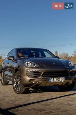 Внедорожник / Кроссовер Porsche Cayenne 2012 в 