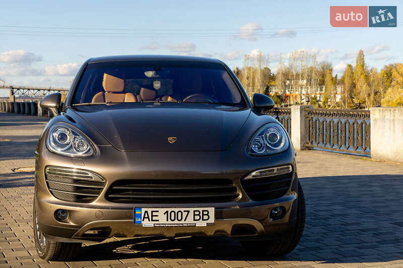 Внедорожник / Кроссовер Porsche Cayenne 2012 в Днепре