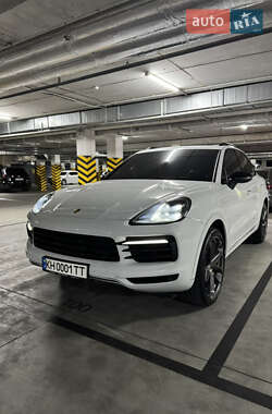 Внедорожник / Кроссовер Porsche Cayenne 2019 в 