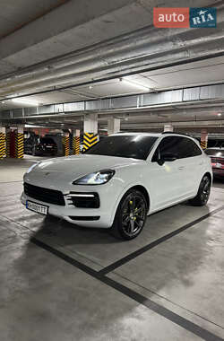 Внедорожник / Кроссовер Porsche Cayenne 2019 в 