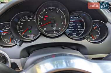 Позашляховик / Кросовер Porsche Cayenne 2015 в 
