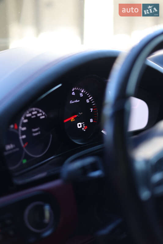 Позашляховик / Кросовер Porsche Cayenne 2018 в Ужгороді
