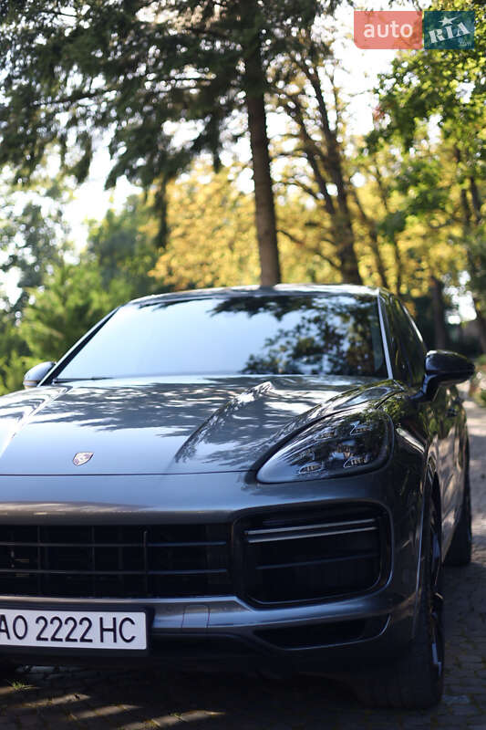 Позашляховик / Кросовер Porsche Cayenne 2018 в Ужгороді