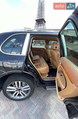 Внедорожник / Кроссовер Porsche Cayenne 2005 в 